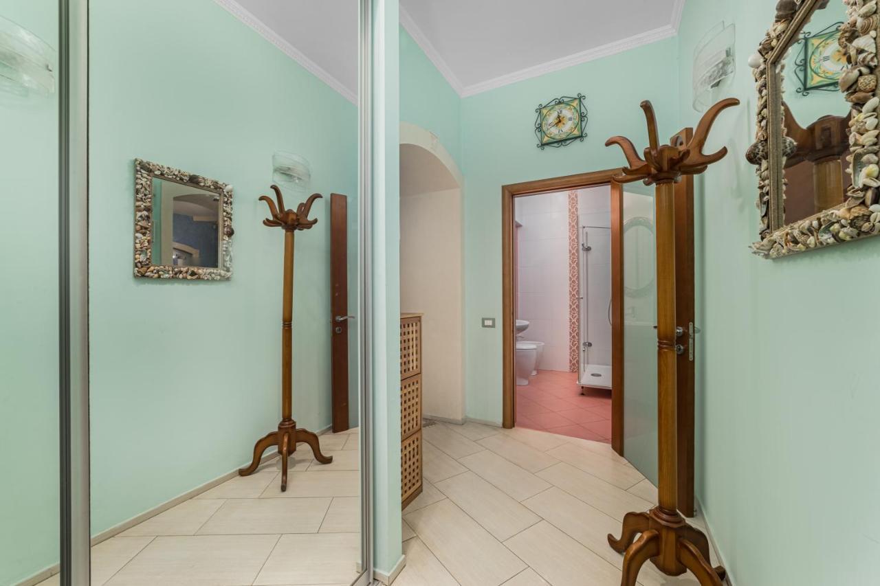 Classical Deribasivska 3-Bedrooms Apartment 敖德萨 外观 照片
